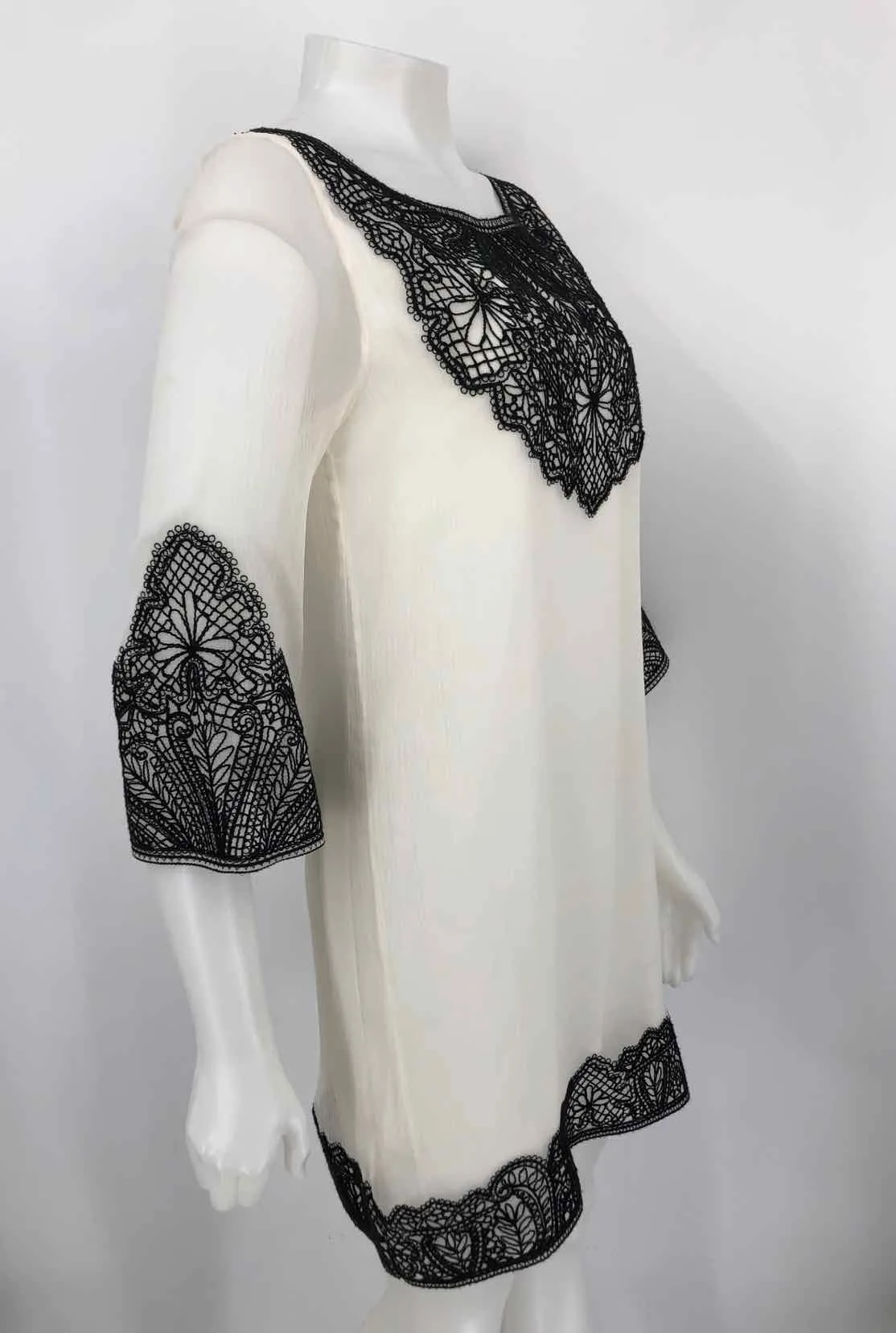 ALICE & OLIVIA Cream Black Silk Embroidered Trim Size MEDIUM (M) Dress