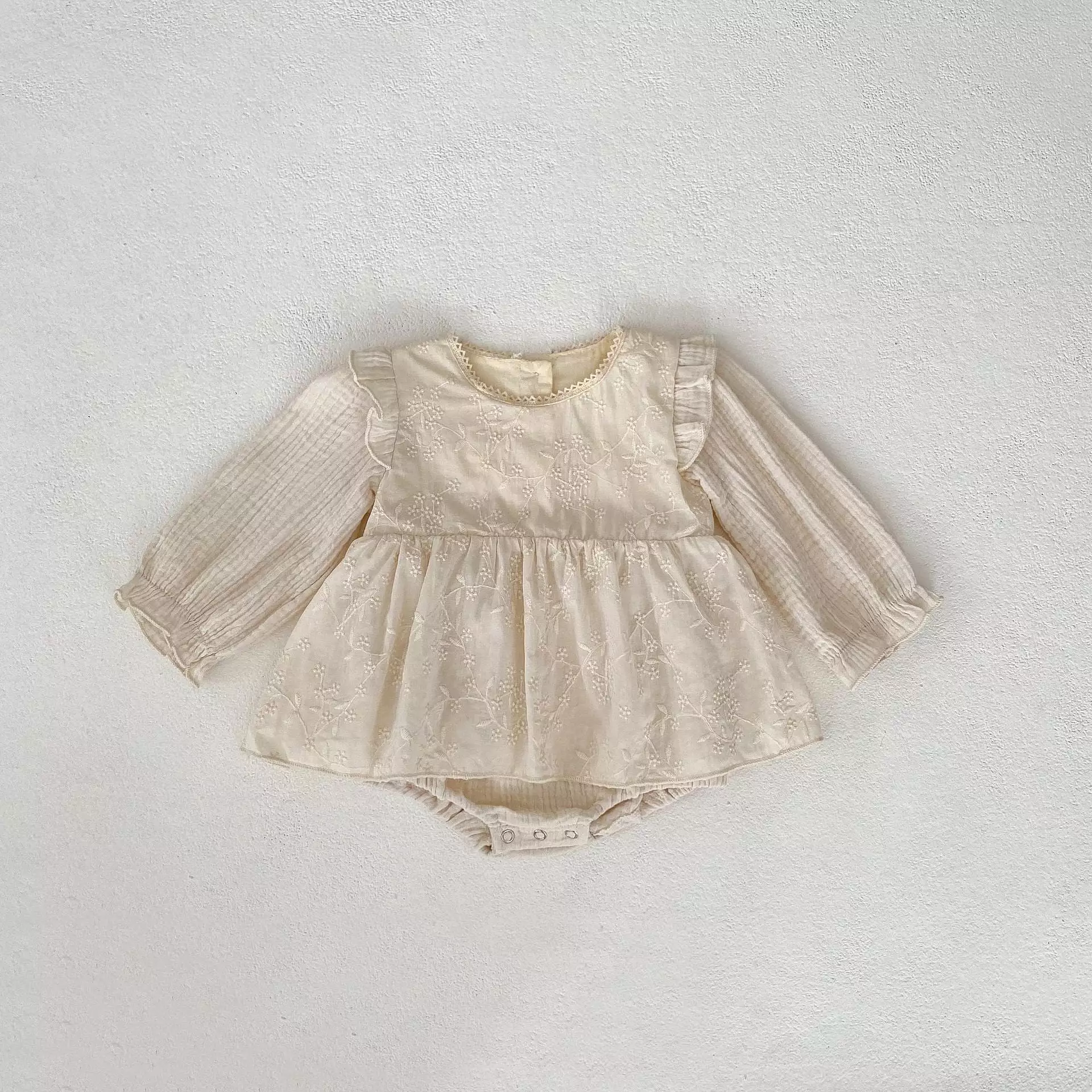 Baby Girls Solid Color Rompers Wholesale 24011197