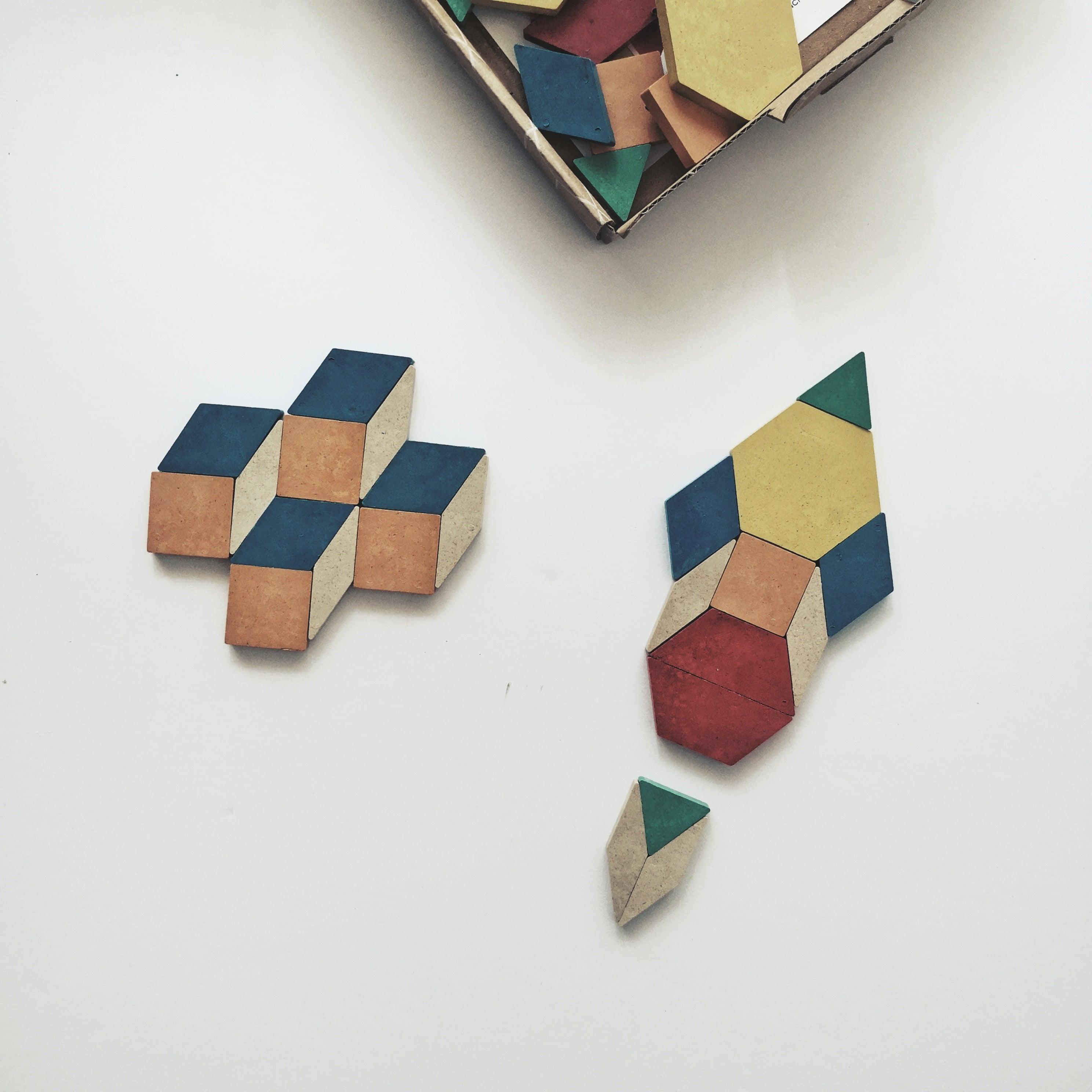 GEOMETRIC PATTERN WOODEN BLOCKS (40 PIECES)