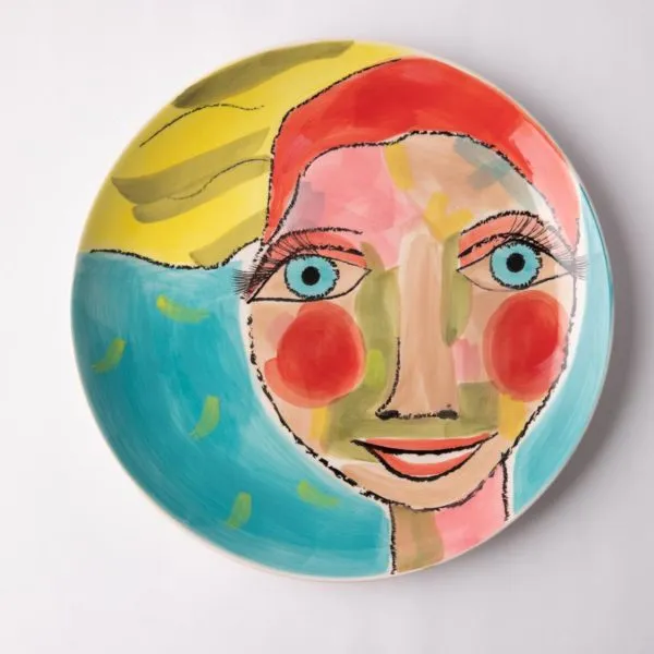 Olivia-0000004 Dinner Plate Artist Lady